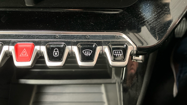 Peugeot 208 1.2 PureTech 100 Active Premium 5dr Petrol Hatchback